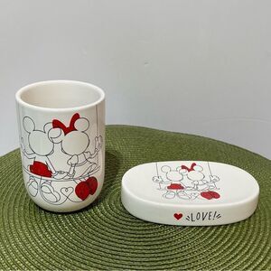 Disney Minnie & Mickey Mouse Bathroom Set - 2 pieces NWT